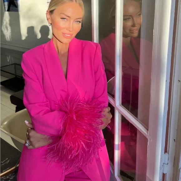 🔥HOT!! 🔥 2 PIECE ZARA NWT Feather Sleeve Blazer Pink & Matching Trousers